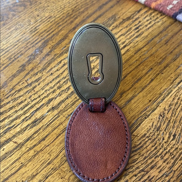 Fossil bag charm used - Picture 2 of 5